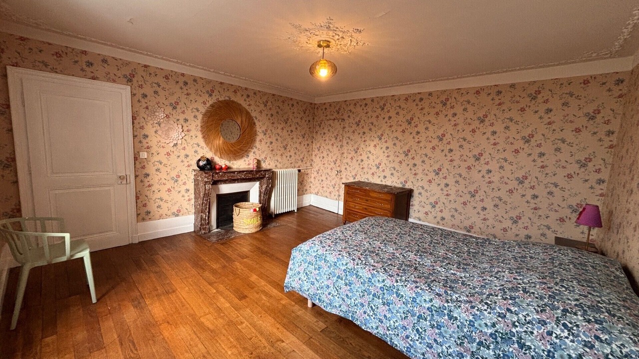 Photo of Bedroom in Arc-les-Gray