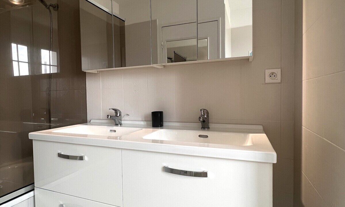 Photo of Bathroom in Bondoufle
