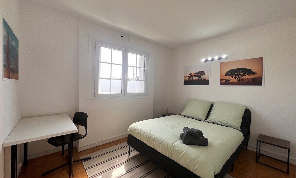 Photo of Bedroom in Bondoufle