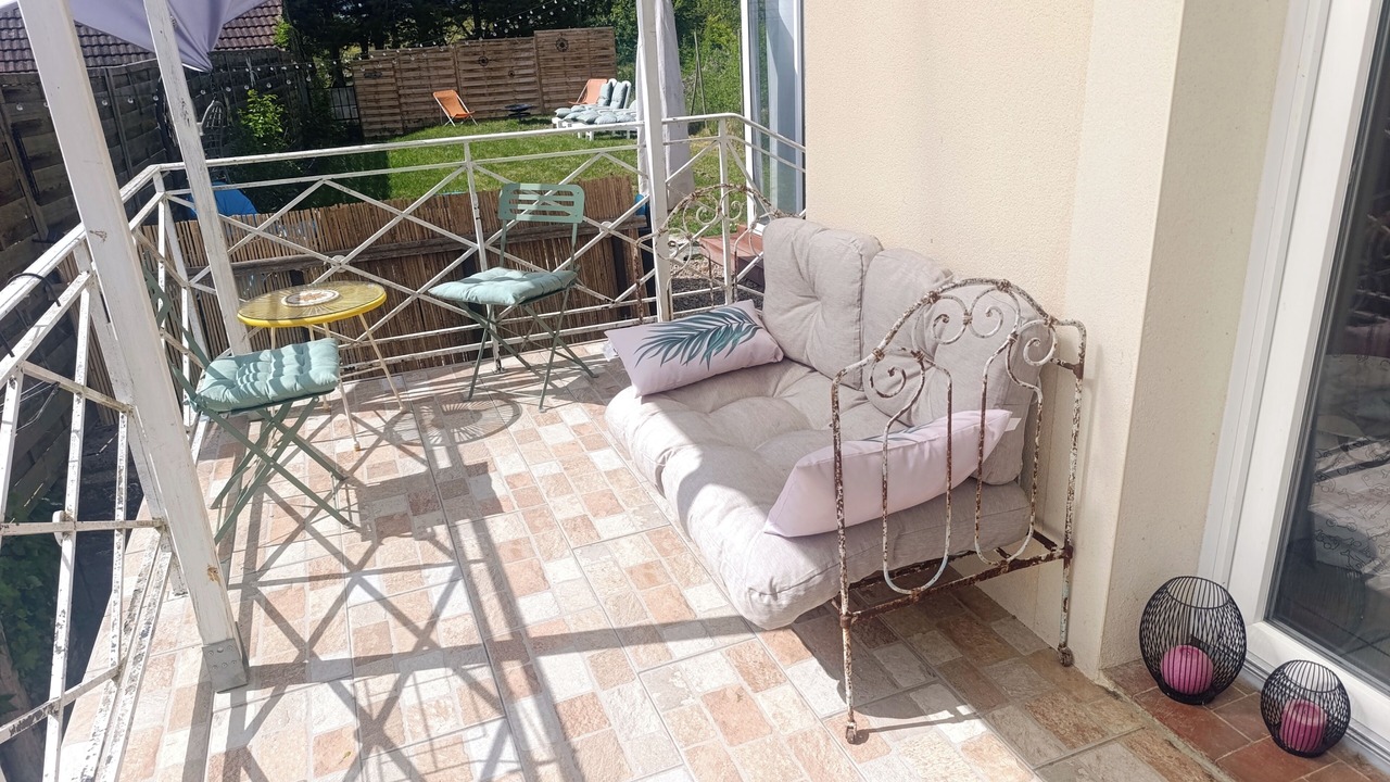 Photo of Patio Balcony in Lucy-sur-Cure