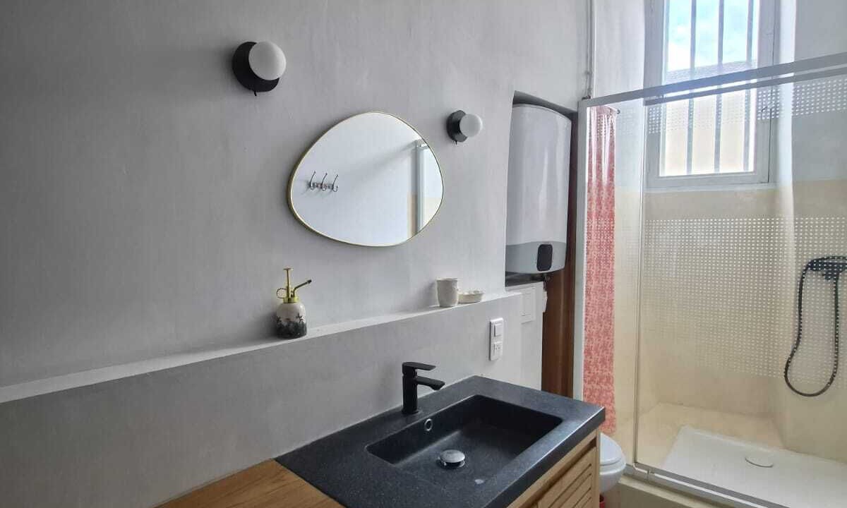 Photo of Bathroom in Crest