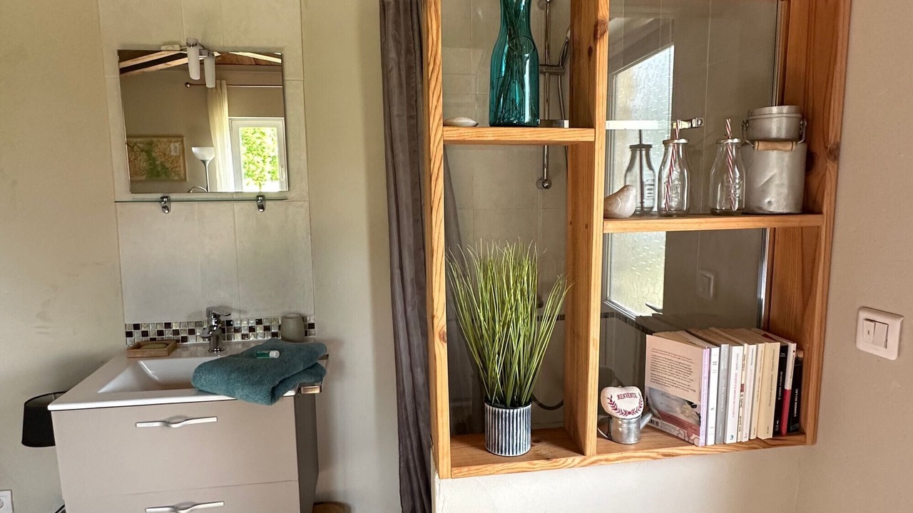 Photo of Bathroom in Chateauneuf-du-Rhone