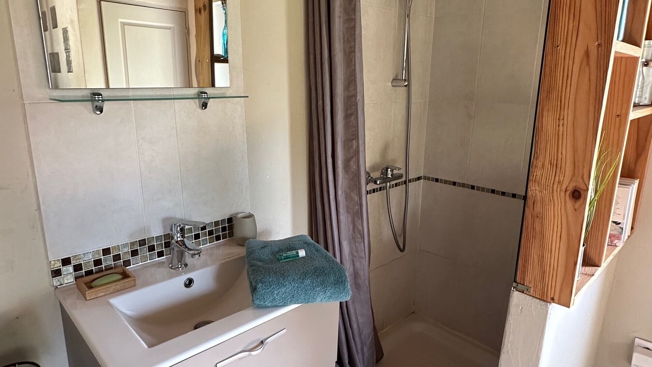 Photo of Bathroom in Chateauneuf-du-Rhone