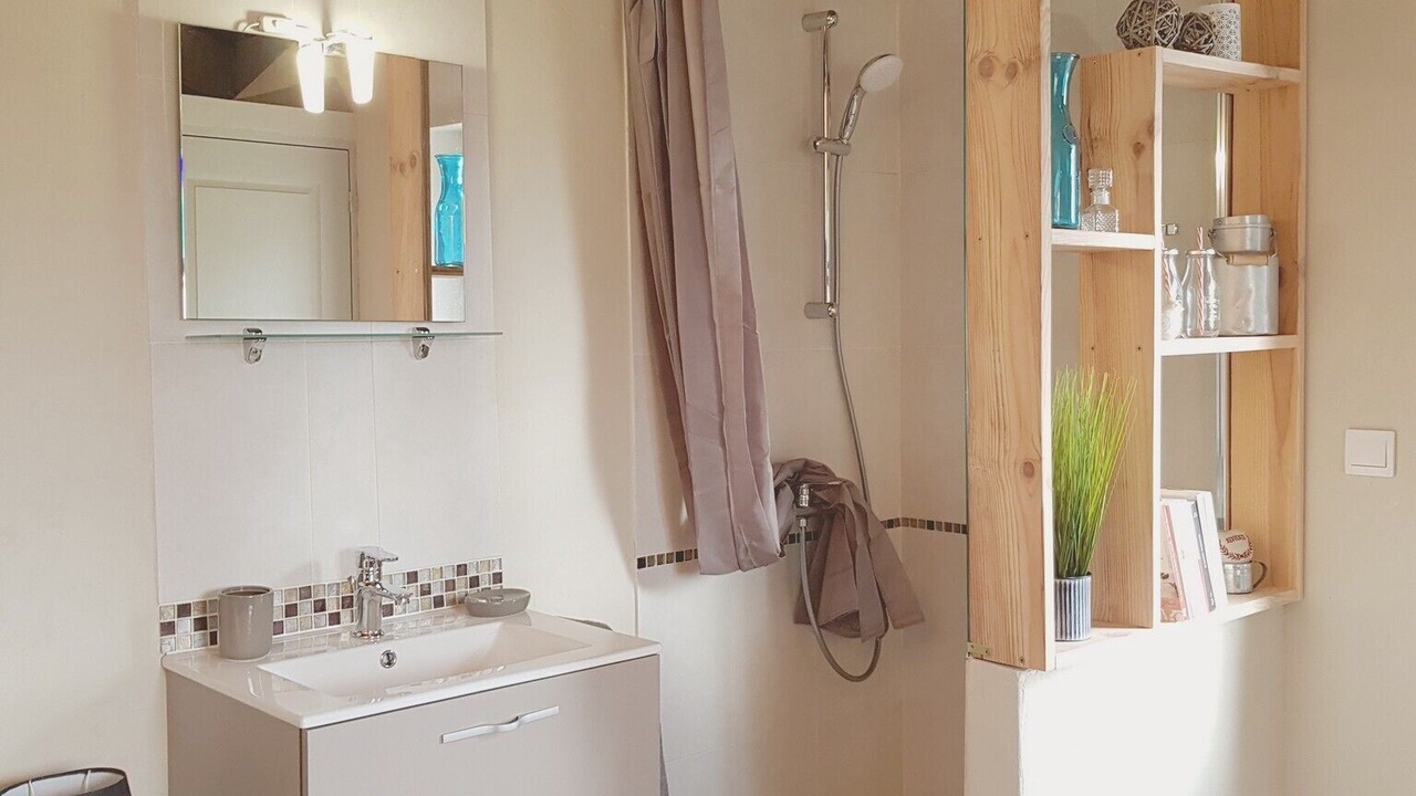 Photo of Bathroom in Chateauneuf-du-Rhone
