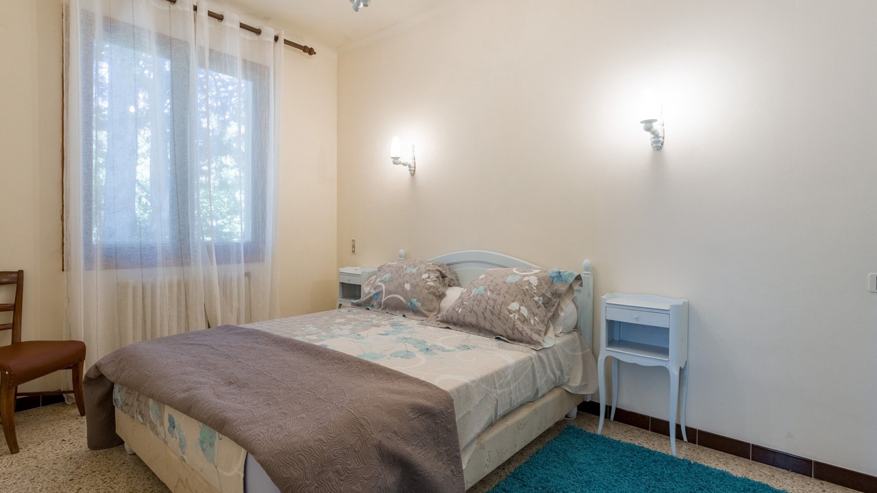 Photo of Bedroom in Taulignan
