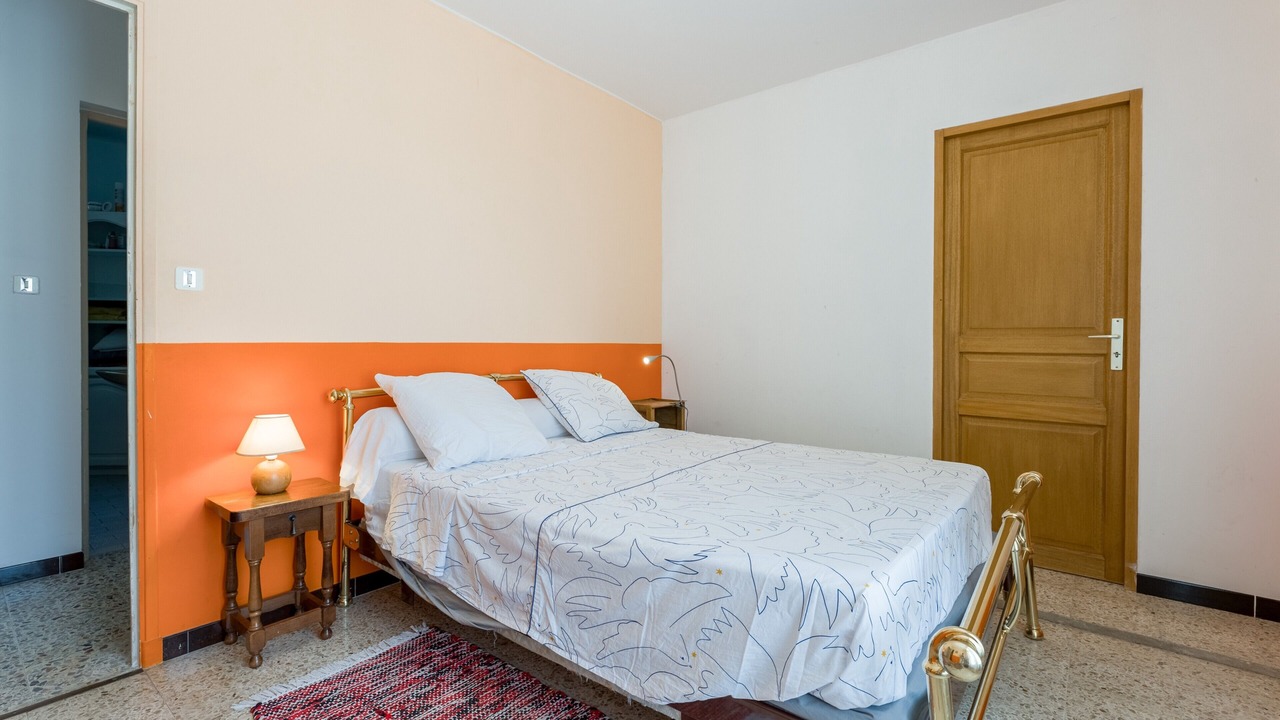 Photo of Bedroom in Taulignan