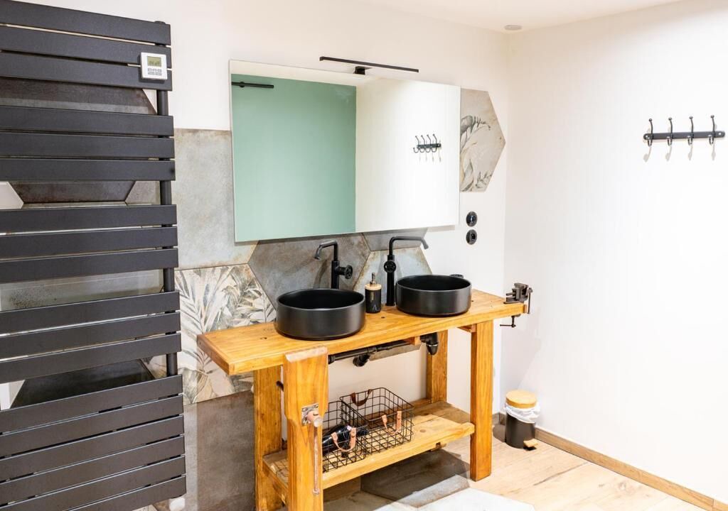 Photo of Others in Tournus