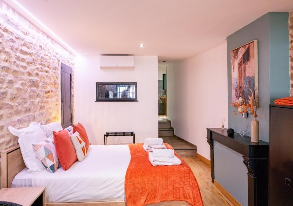 Photo of Bedroom in Tournus