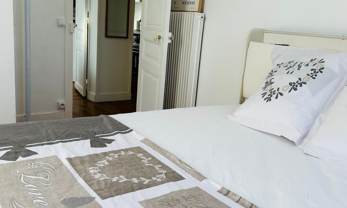 Photo of Bedroom in Port-Aviation