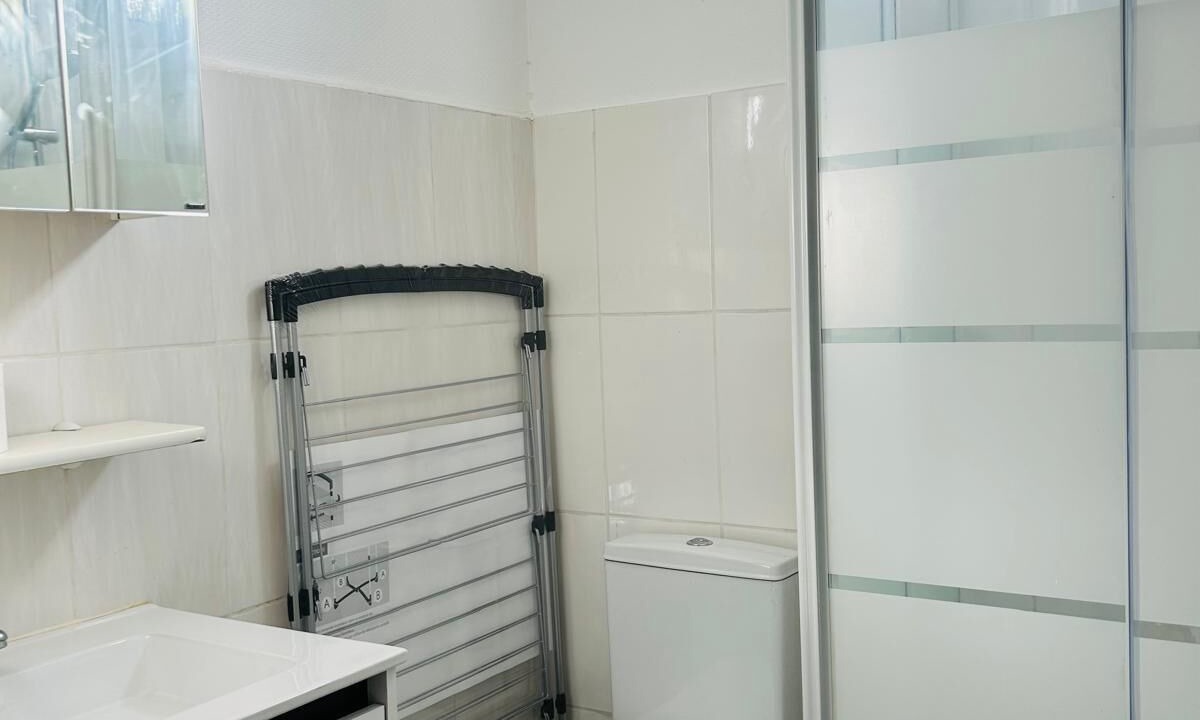 Photo of Bathroom in Port-Aviation