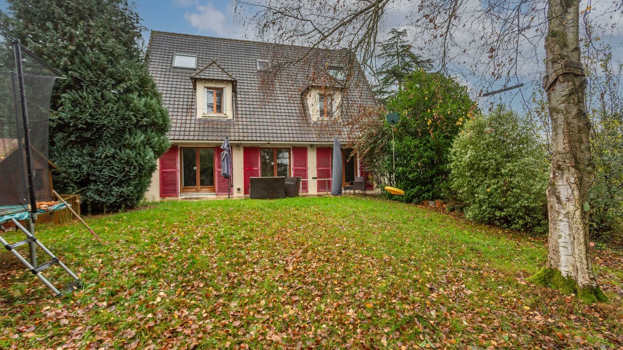 Photo of Outdoor in Orsay