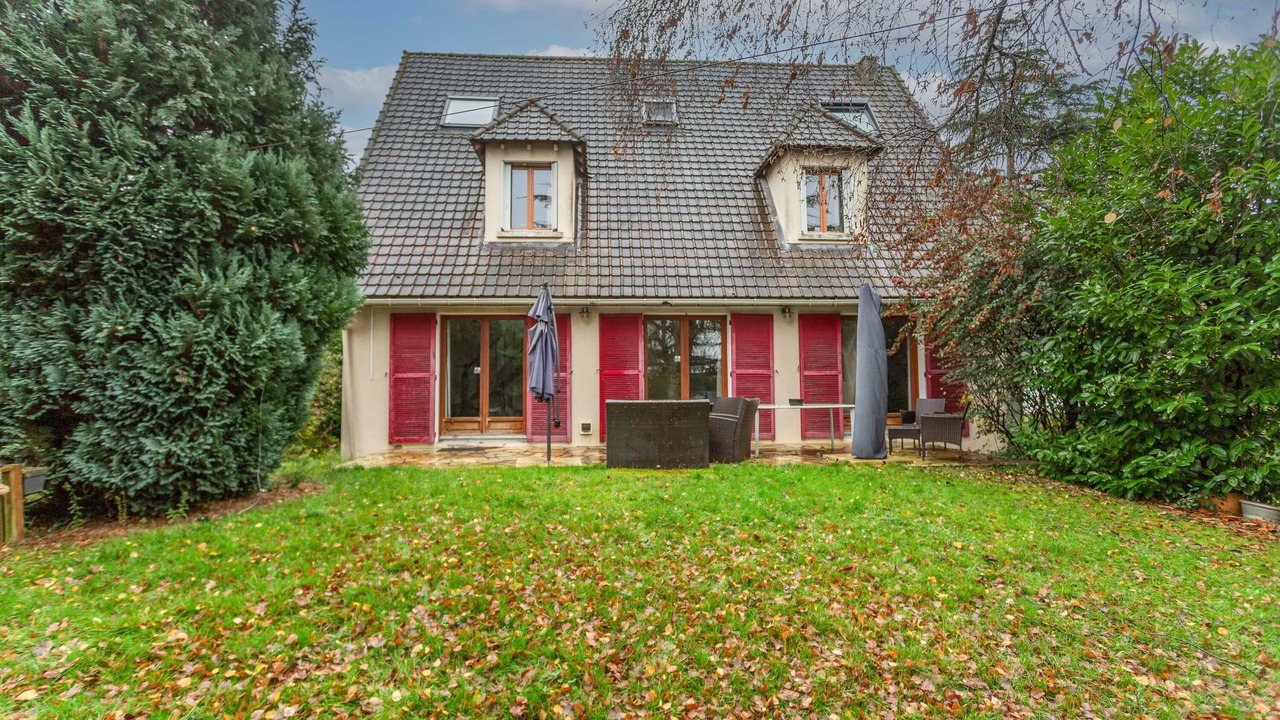 Photo of Outdoor in Orsay