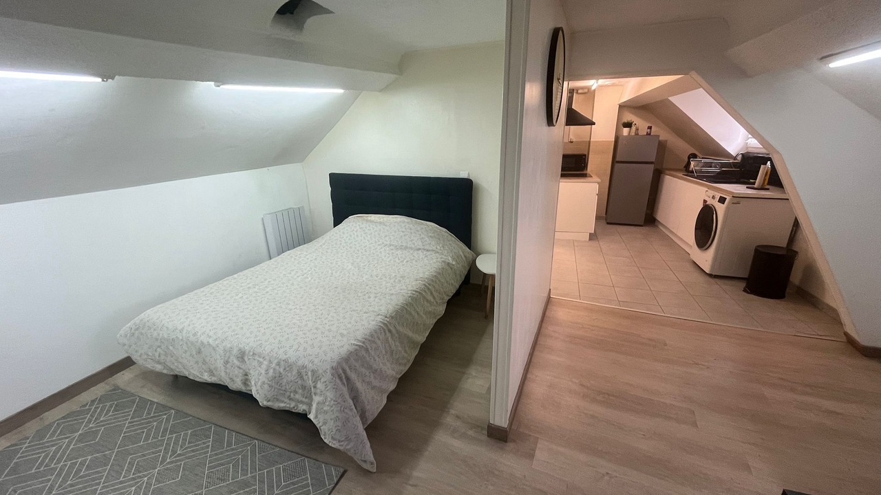 Photo of Bedroom in Montlhery