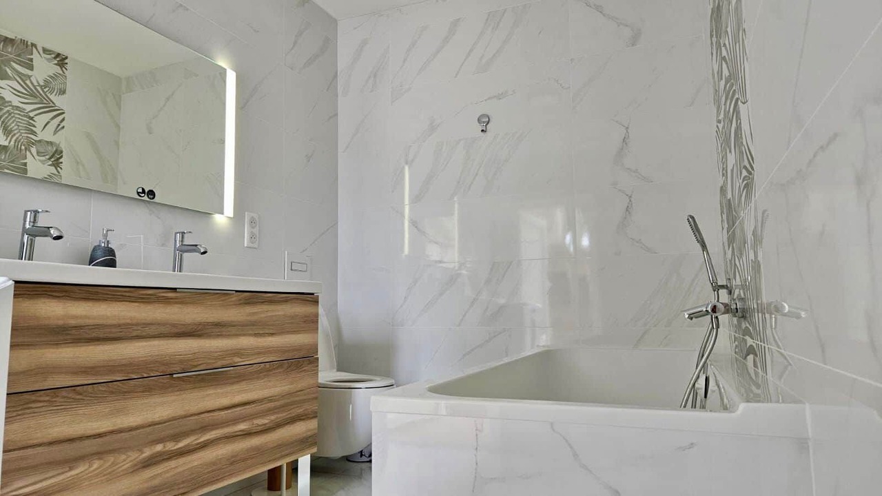 Photo of Bathroom in Davaye