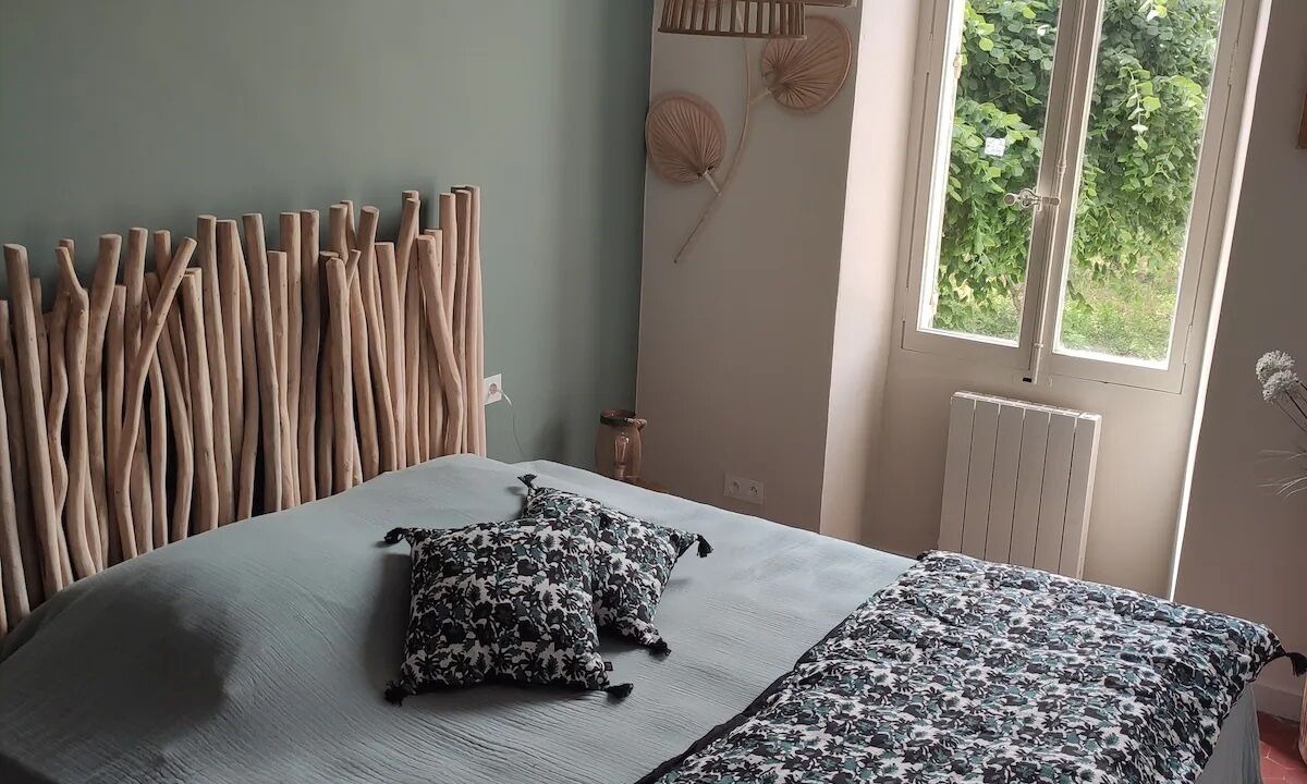 Photo of Bedroom in Loriol-du-Comtat