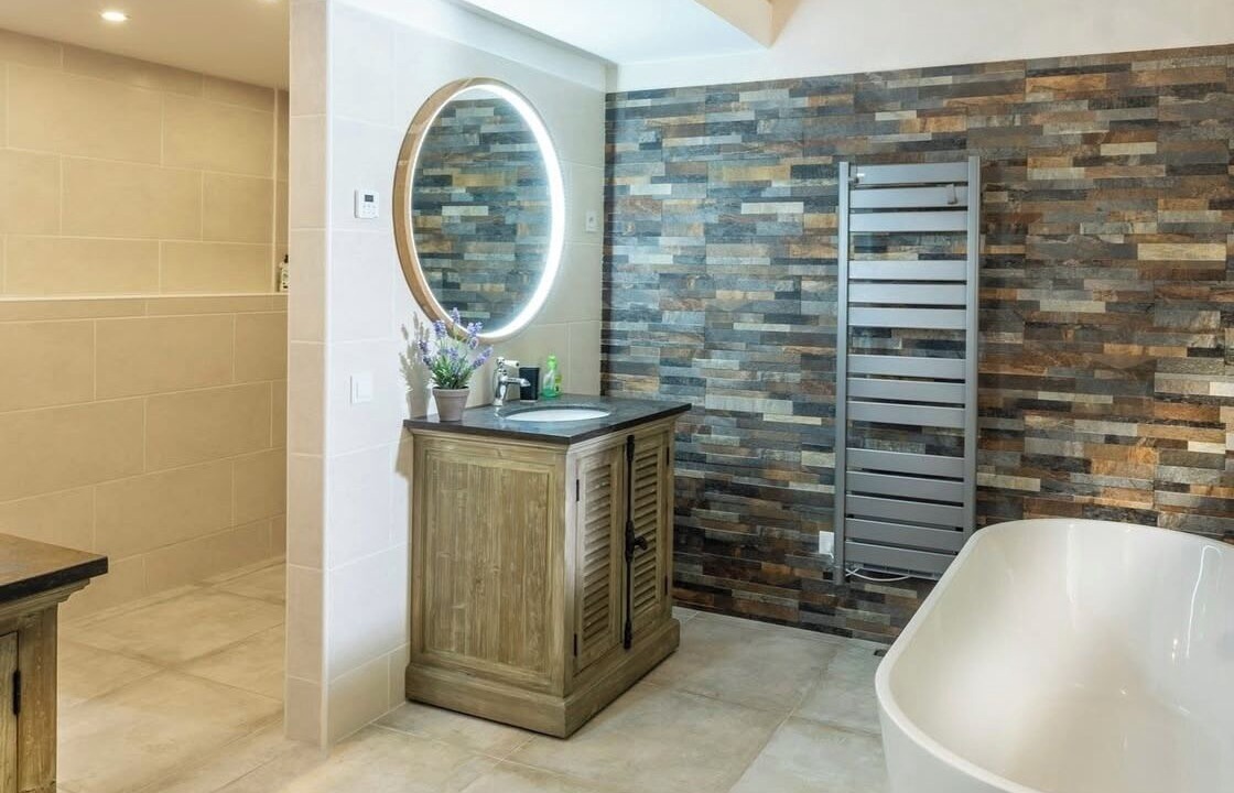 Photo of Bathroom in Loriol-du-Comtat