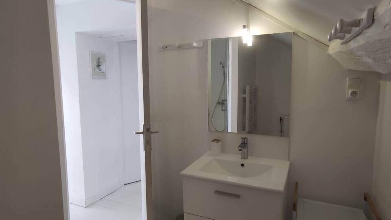 Photo of Bathroom in Chaumard