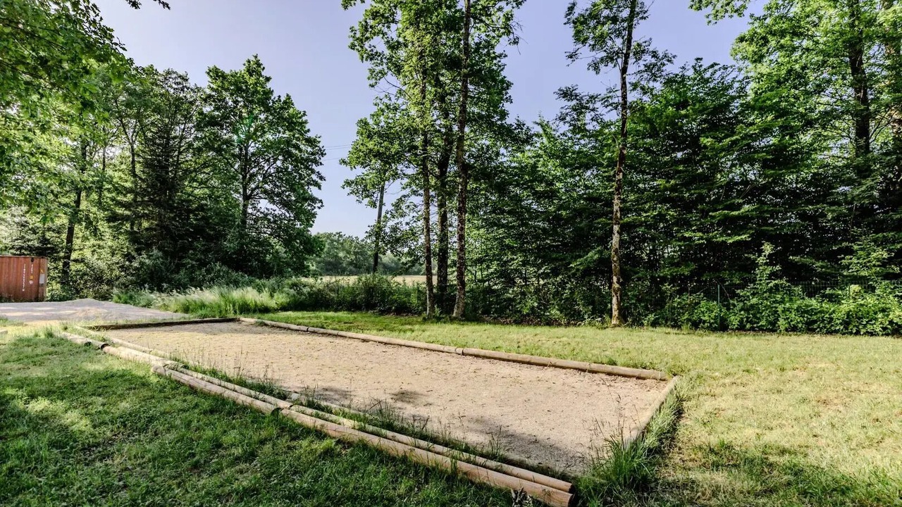 Photo of Outdoor in Longeau-Percey