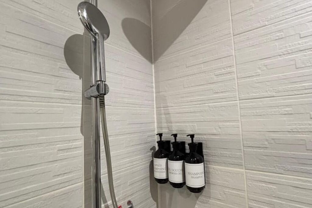 Photo of Bathroom in Savigny-sur-Orge