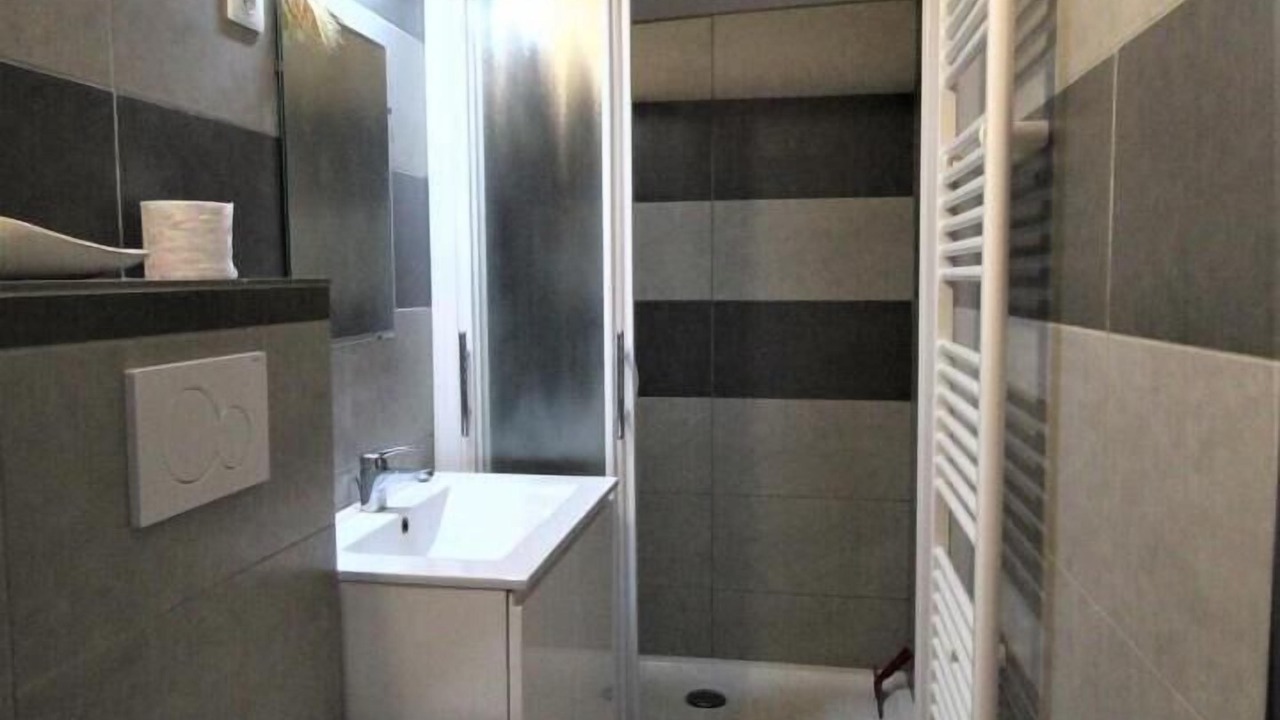Photo of Bathroom in Saint-Marcel-l'Eclaire
