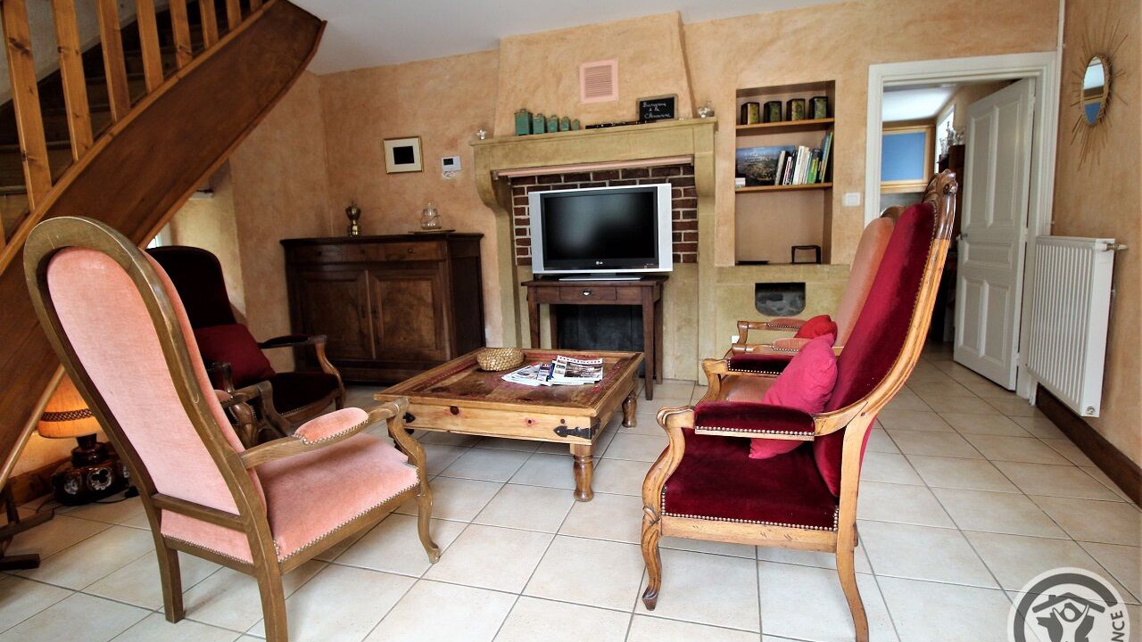Photo of Livingroom in Poule-les-Echarmeaux