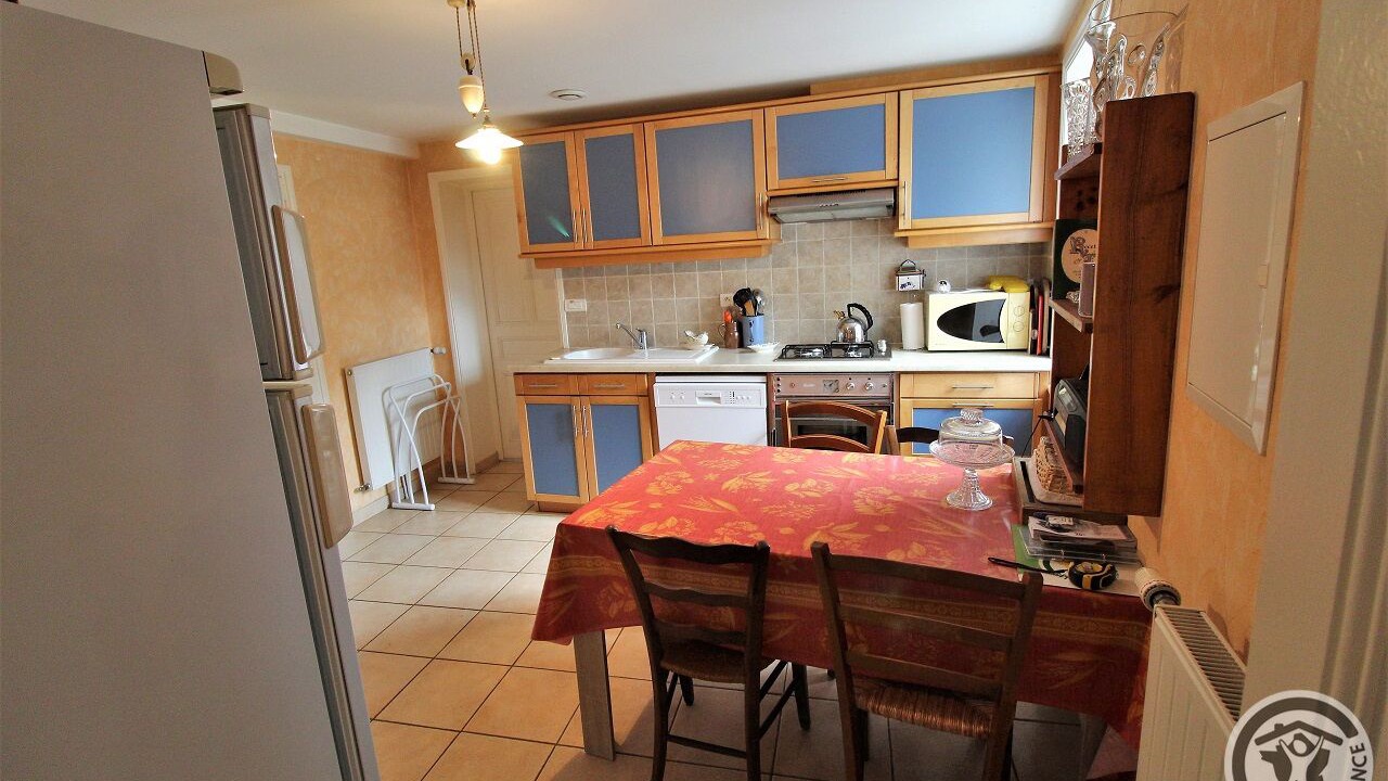 Photo of Kitchen in Poule-les-Echarmeaux