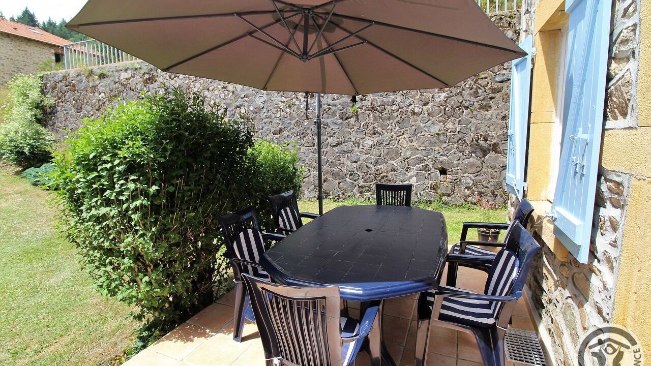Photo of Outdoor in Poule-les-Echarmeaux