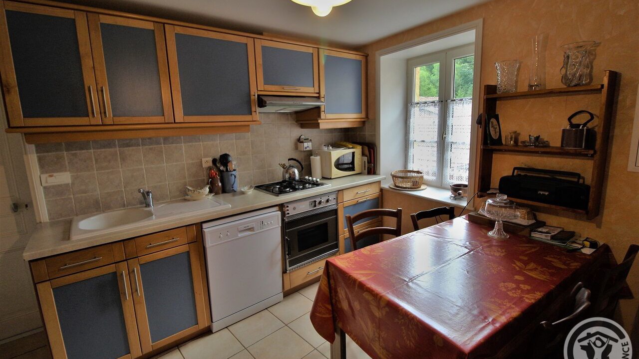 Photo of Kitchen in Poule-les-Echarmeaux