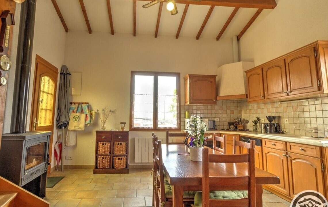 Photo of Kitchen in Regnie-Durette
