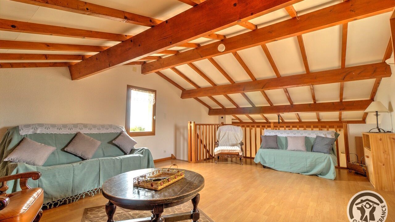 Photo of Livingroom in Regnie-Durette