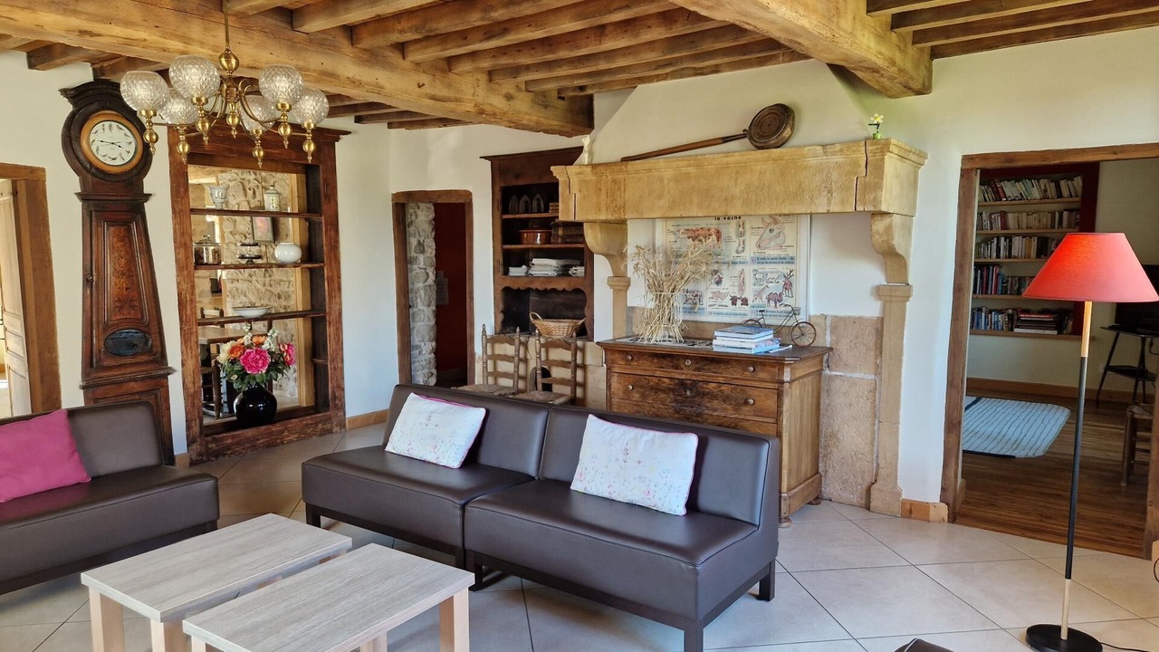 Photo of Livingroom in Valsonne
