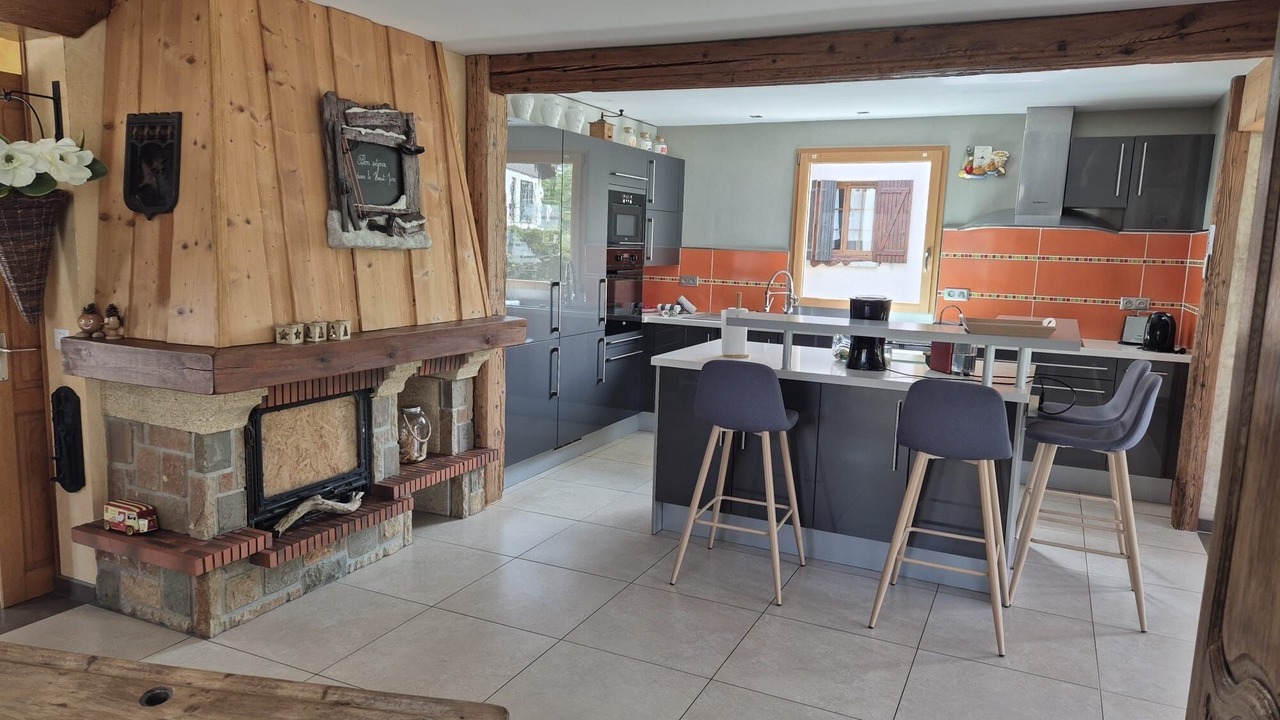 Photo of Kitchen in Premanon