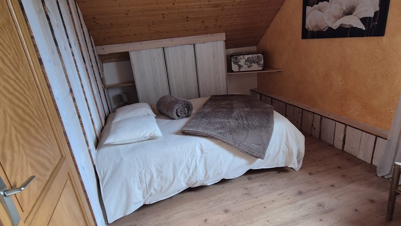 Photo of Bedroom in Premanon
