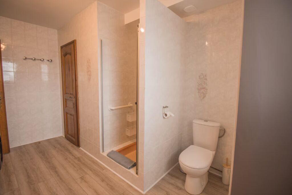 Photo of Bathroom in Cherisey