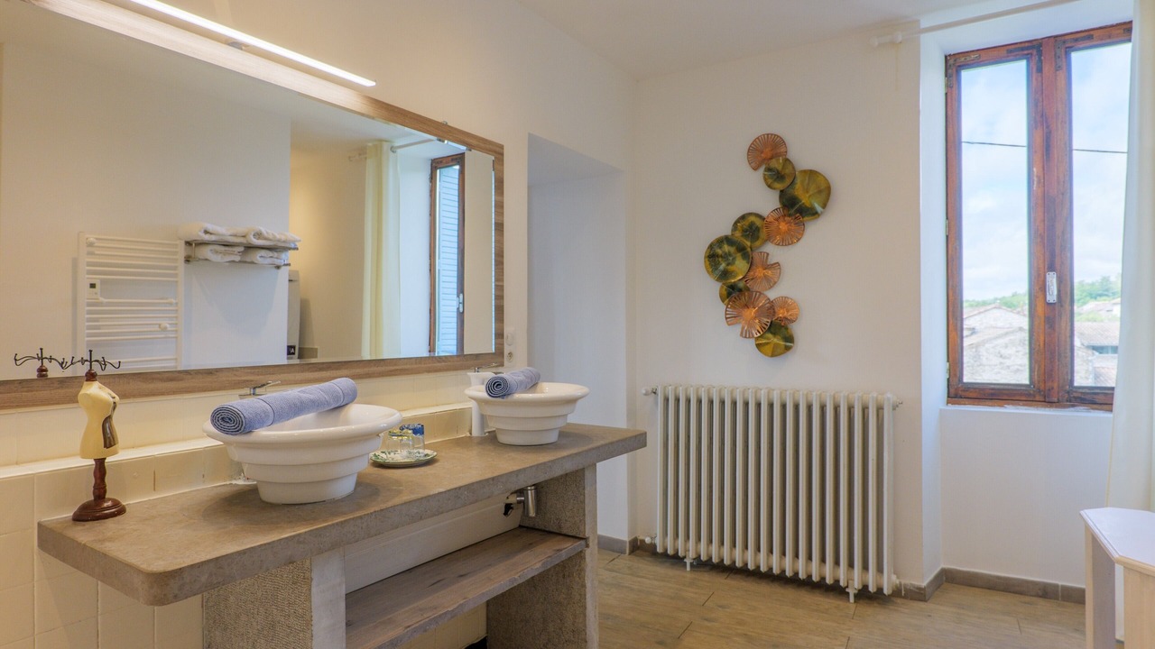 Photo of Bathroom in Saint-Alban-sous-Sampzon
