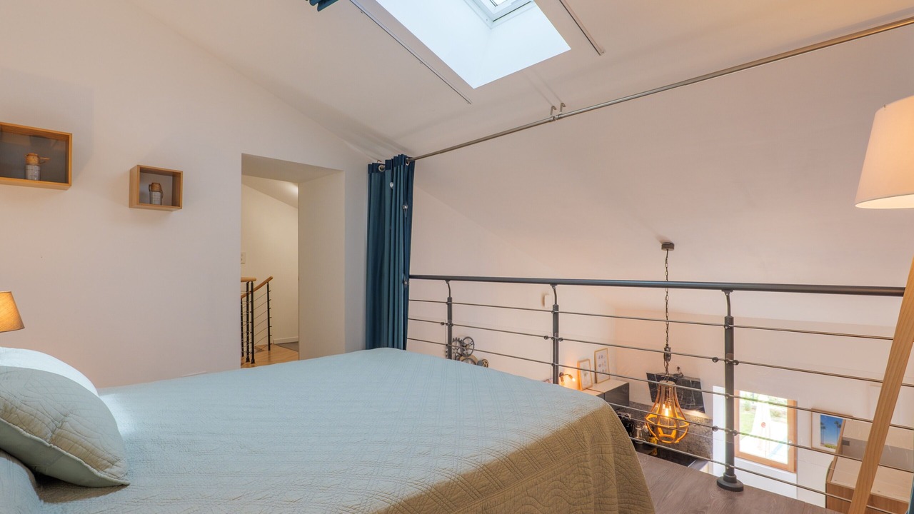 Photo of Bedroom in Ailhon