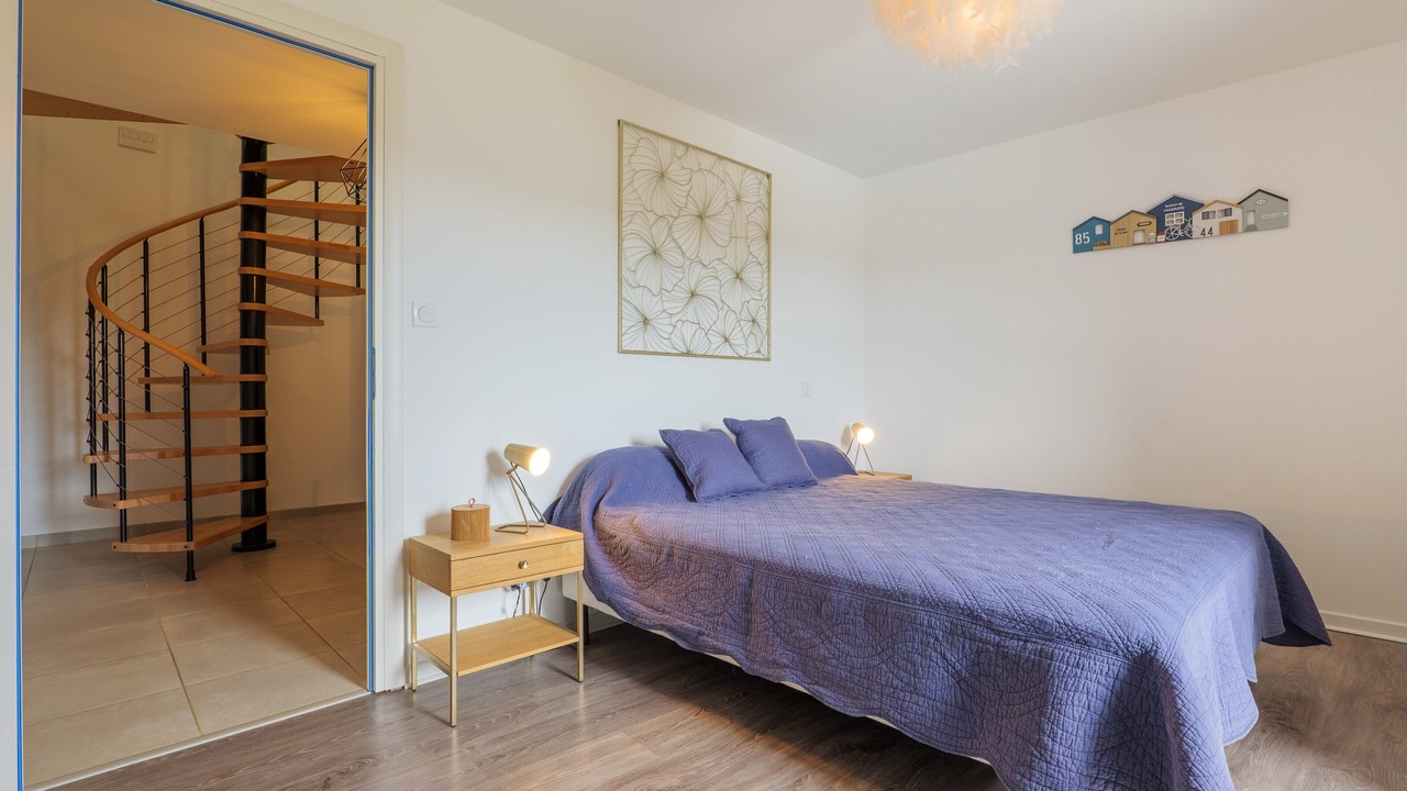 Photo of Bedroom in Ailhon