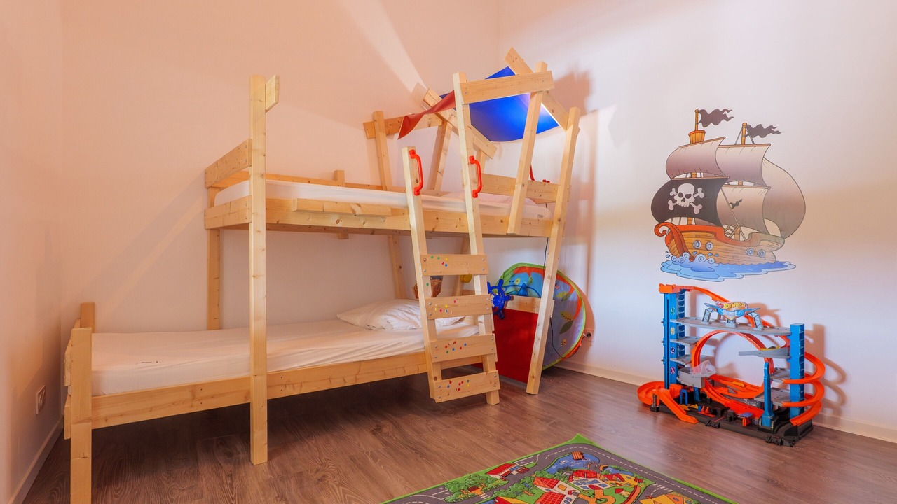 Photo of Bedroom in Ailhon