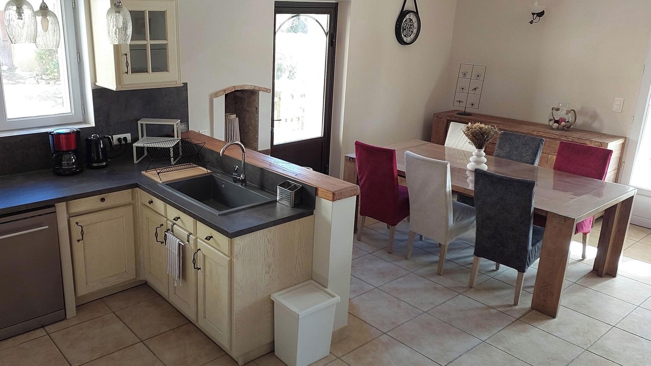 Photo of Kitchen in Beaumont-du-Ventoux