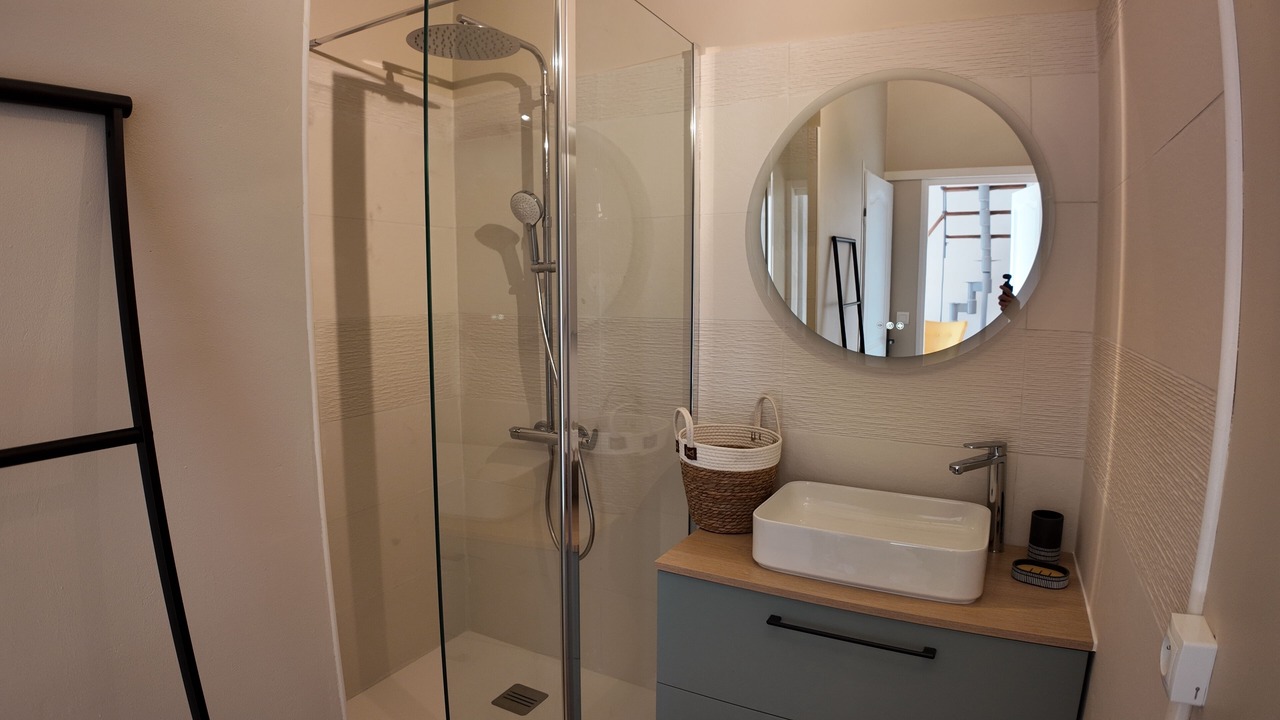 Photo of Bathroom in Beaumont-du-Ventoux