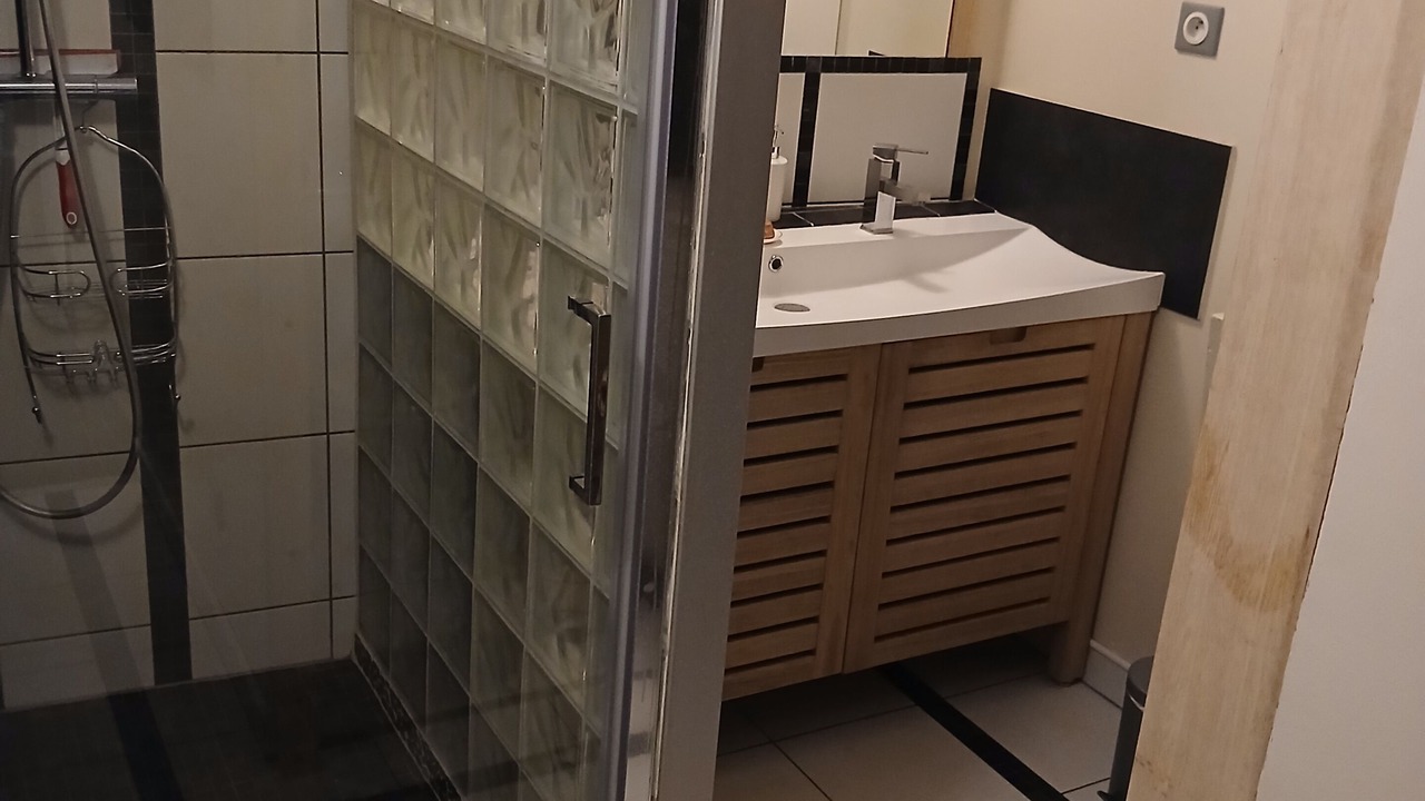 Photo of Bathroom in Aubiere