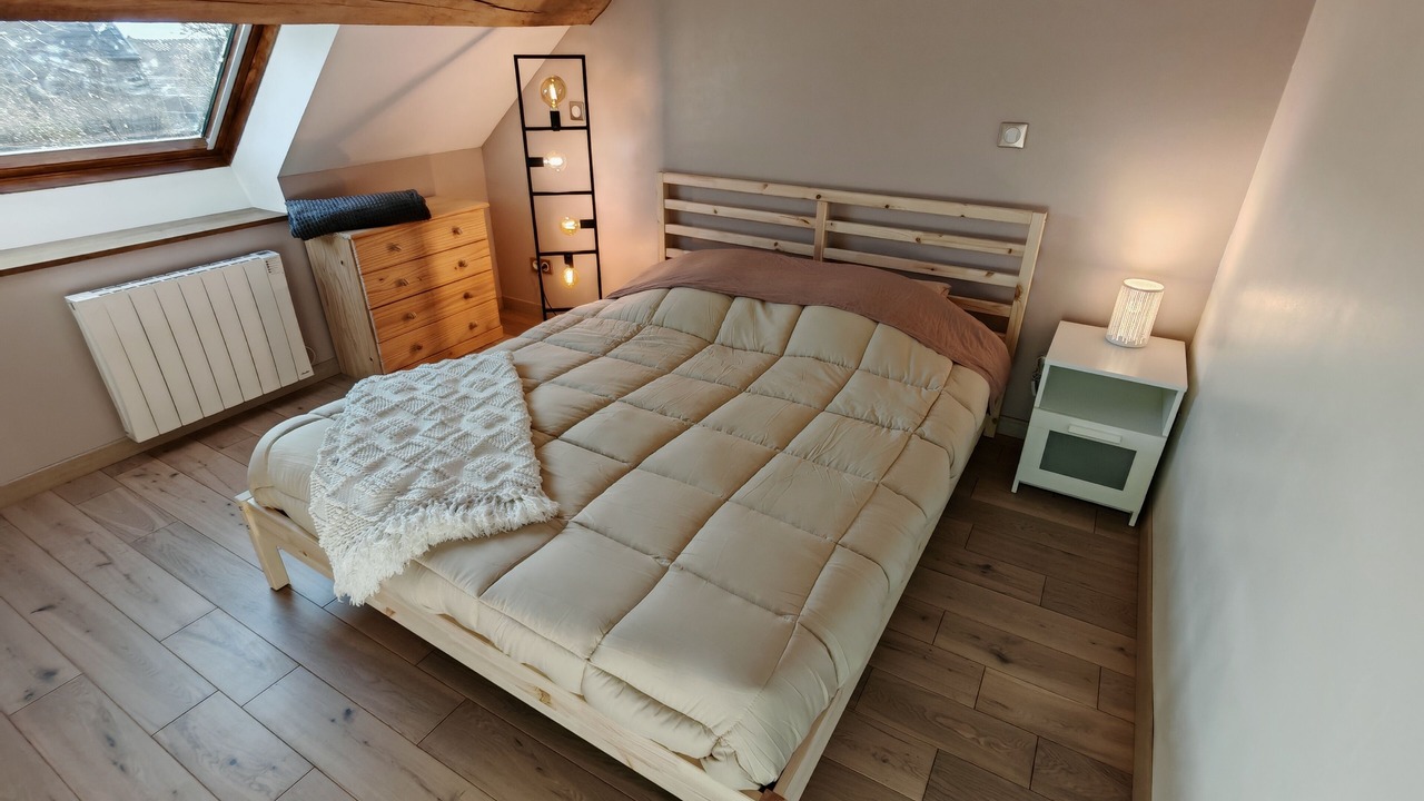 Photo of Bedroom in Quarre-les-Tombes