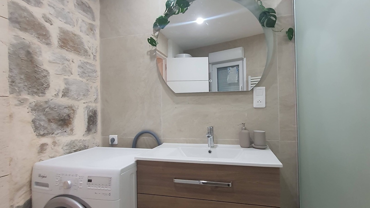 Photo of Bathroom in Saint-Vallier