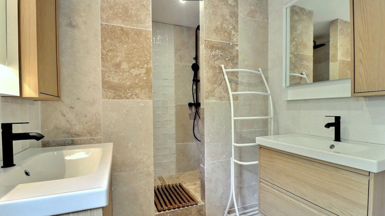 Photo of Bathroom in Sagnes-et-Goudoulet