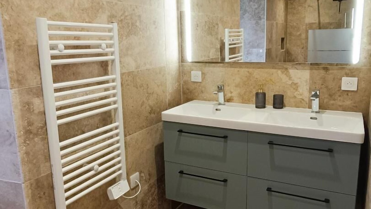 Photo of Bathroom in Saint-Medard-de-Presque
