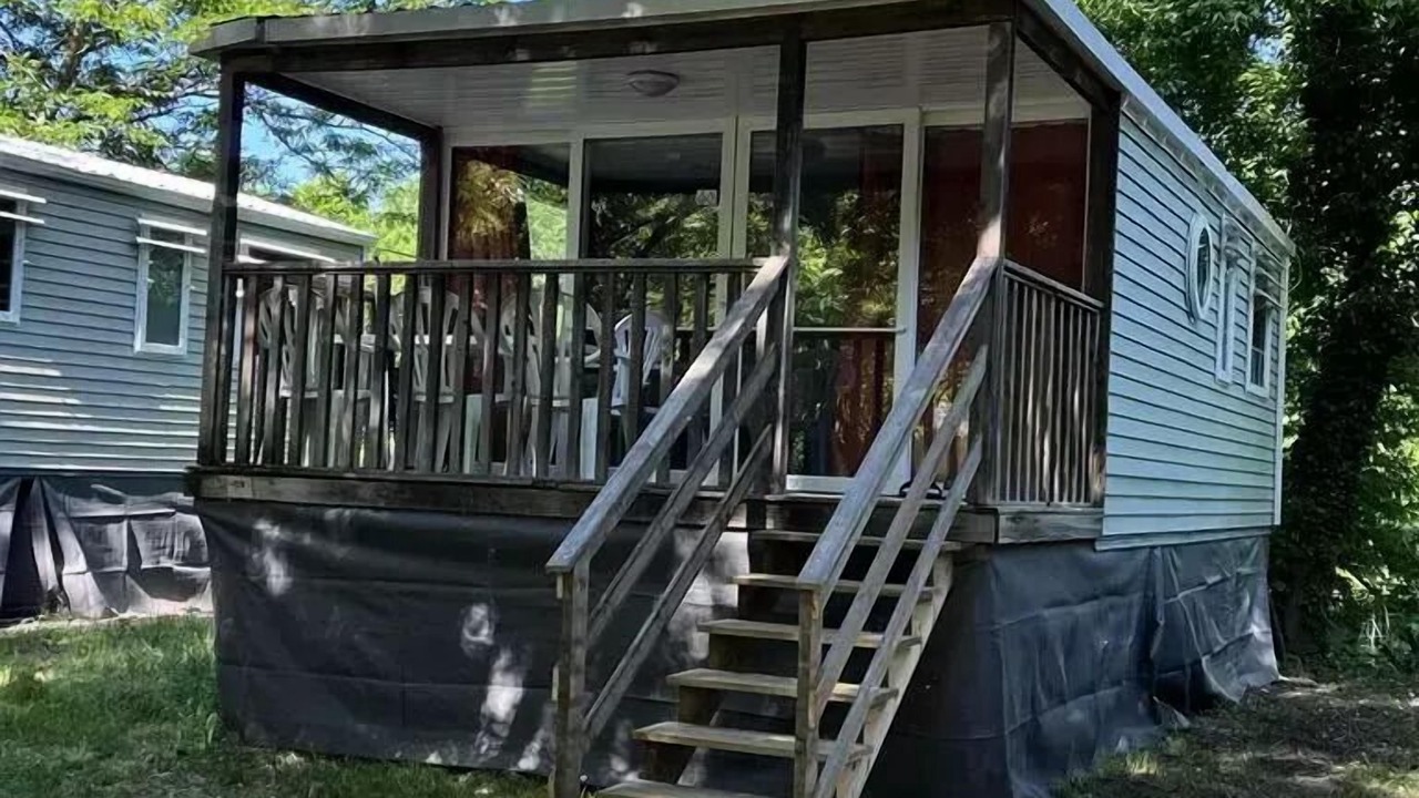 Photo of Outdoor in Saint-Julien-de-Peyrolas
