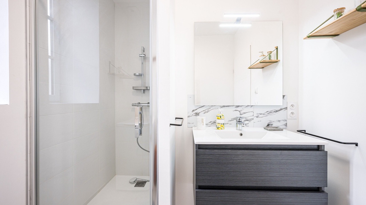 Photo of Bathroom in Albertville