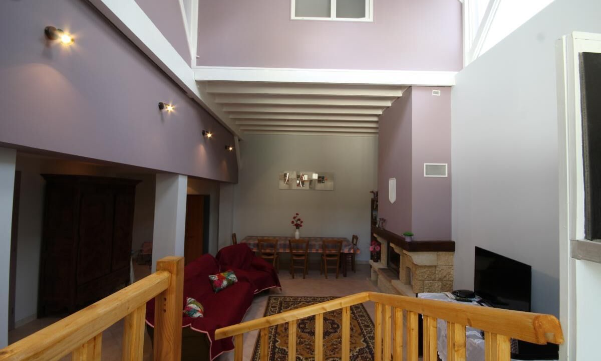 Photo of Livingroom in La Chapelle-de-Bragny