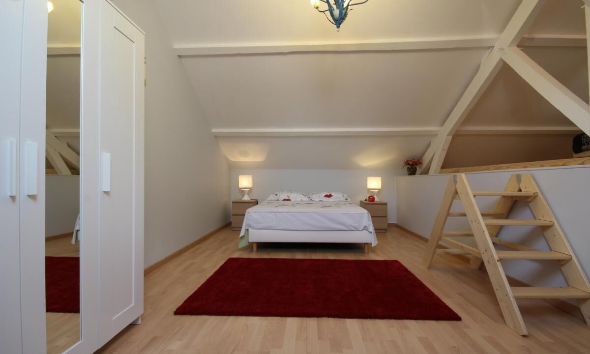 Photo of Bedroom in La Chapelle-de-Bragny