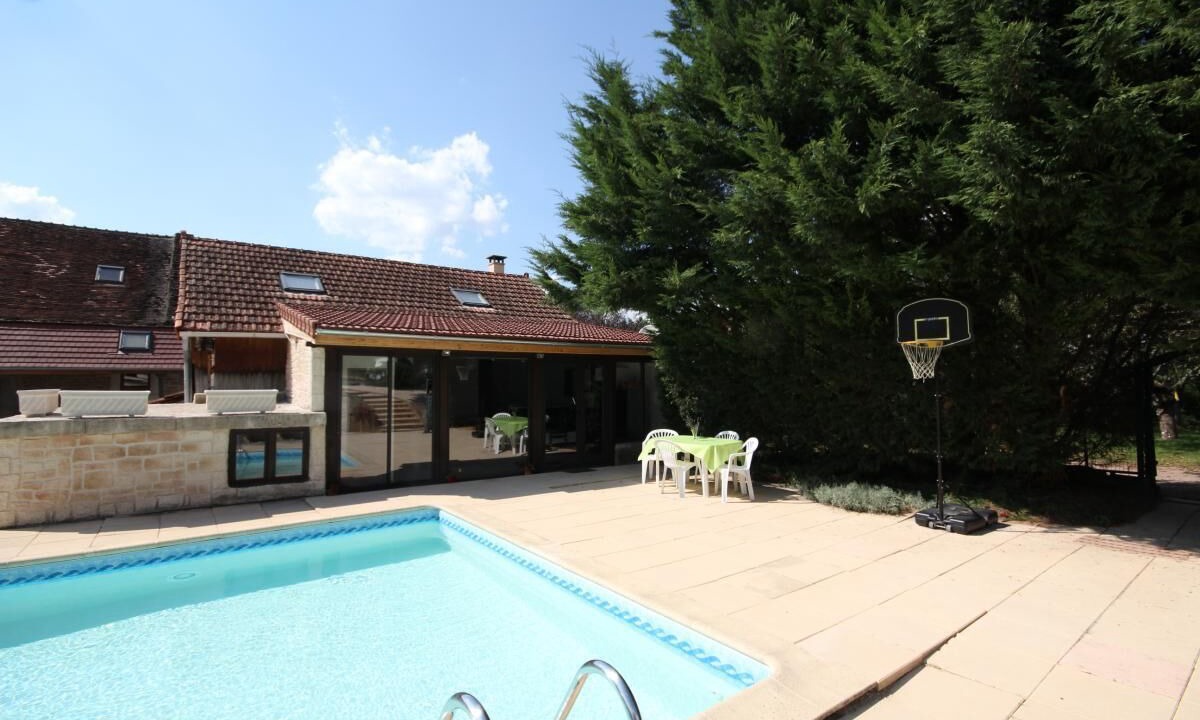 Photo of Outdoor in La Chapelle-de-Bragny